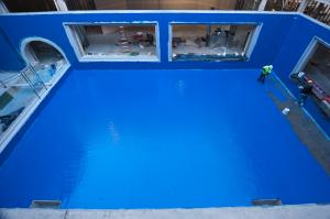 Aquatic Lining  - Epoxy lining being applied in an aquarium